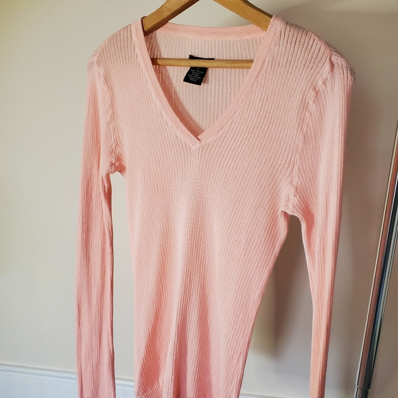 Calvin Klein sheer V neck sweater CK jeans super soft lightweight pink sz M - Picture 5 of 8